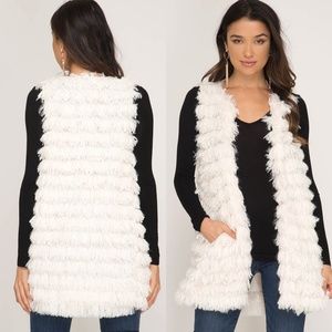 Faux Fur Vest so SOFT w Pockets!